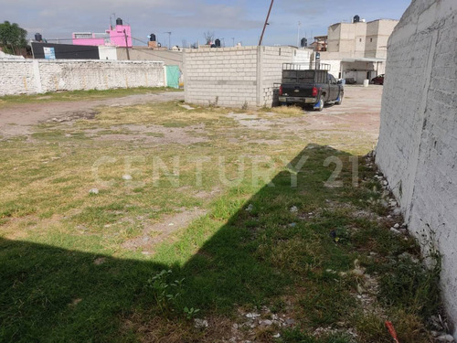 Terreno Comercial En Venta. Calle Cuahutemoc, Tecámac, México