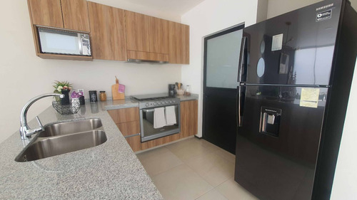 Casa En Venta En Zibata, Hermosa Casa Con Gran Plusvalia En Zibata !