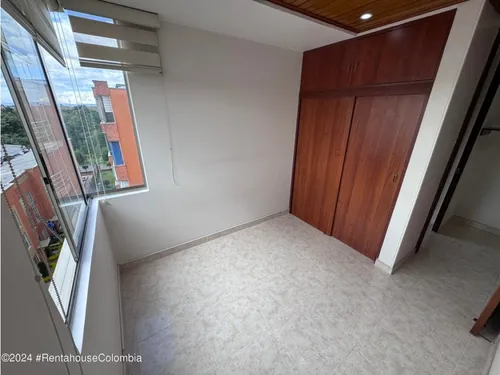 Apartamento En Modelia Occidental Rah Co: 25-142