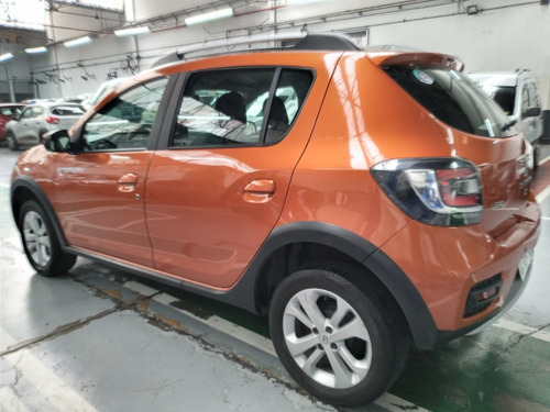 Imagen 8 de 19 de Renault Stepway 1.6 Privilege 2017 - Centro Automotores