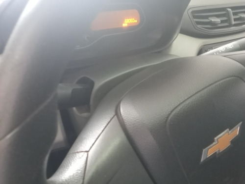 Imagen 8 de 15 de Chevrolet Onix 2018 1.4 Joy Ls + 98cv