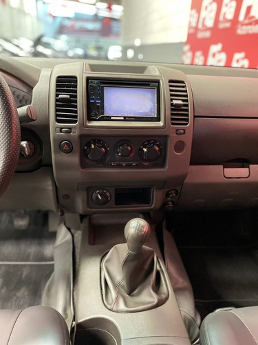 Imagem 10 de 15 de Nissan Frontier Se 2.5 4x4 Manual 2012