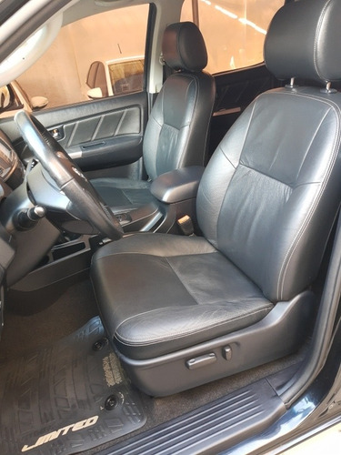 Imagen 10 de 16 de Toyota Hilux 2015 3.0 Cd Srv Limited 171cv 4x4 5at