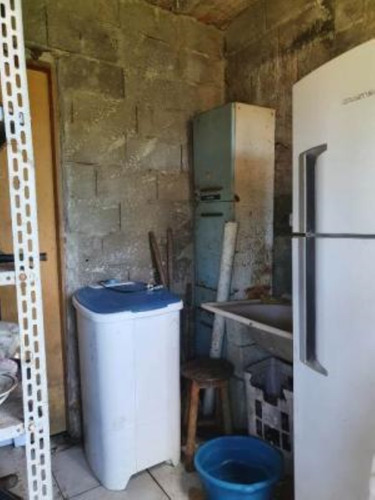 Imagem 9 de 24 de Mini Chácara No Bairro Sítio Velho, Em Itanhaém, Com Tanque De Peixes Com Mais De 100 Tilápias, Quarto De Dispensa, Poço Artesiano, Fogão A Lenha E Vaga Para 02 Automóveis Ref: 9544/ac