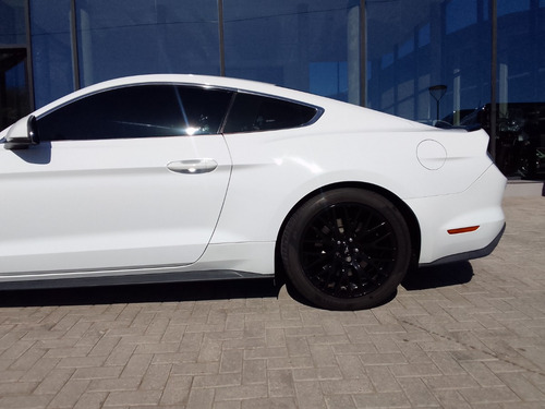 Imagen 4 de 17 de Ford Mustang Gt 5.0