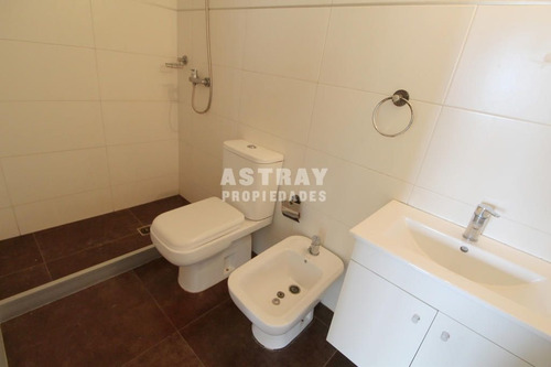 Imagen 7 de 9 de Apartamento En Venta De 1 Dormitorio En La Blanqueada (ref: Ast-2230)