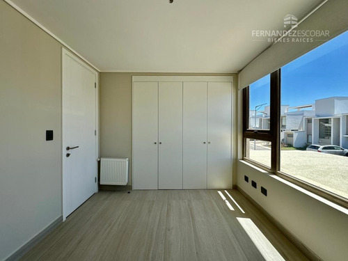 Concon - Vende Casas 3 Pisos 3d 3b 1e - Pinares De Montemar