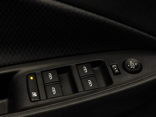 Imagen 23 de 25 de Chevrolet Onix Plus Lt Tech Ph