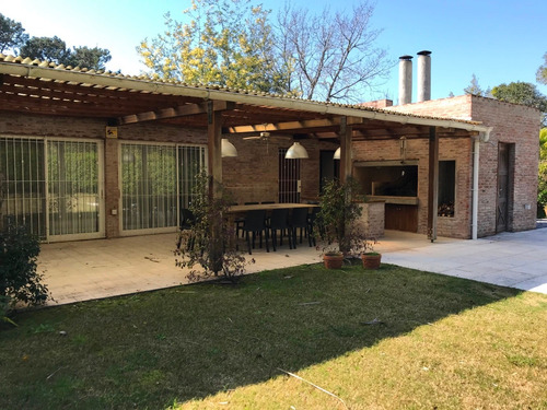 Casa 4 Dormitorios En Playa Brava