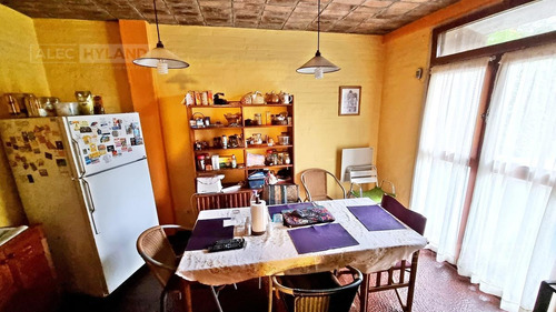 Imagen 7 de 16 de Casa Con Pileta Para Reciclar En Venta En Barrio Parque Aguirre, Acassuso, San Isidro