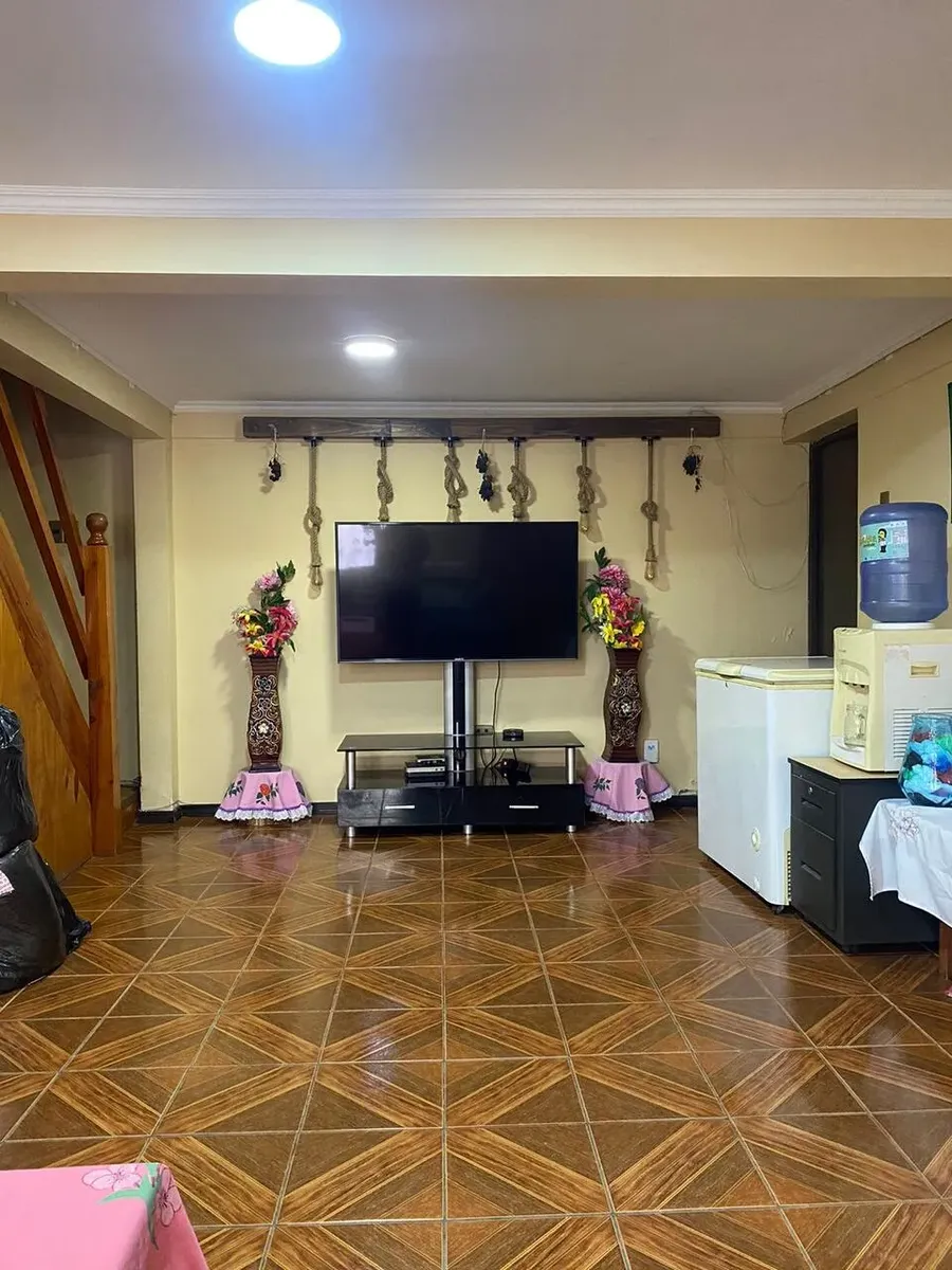 Imagen 5 de 21 de Bajo De Precio Ahora 160 Mm Gran Casa Con 5 D, 3b Y Gr Patio