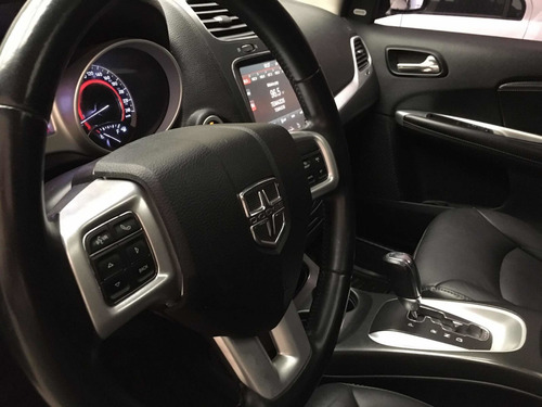 Imagen 14 de 15 de Dodge Journey 2013 3.6 R/t 286cv