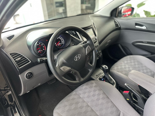 Hyundai HB20S 1.6 Style Flex Aut. 4p