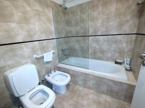 Imagen 23 de 30 de 2 Ambientes En Venta En Puerto Madero. Con Cochera. Balcón Terraza