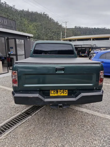 Toyota Hilux 2.4l 117 hp 4x4