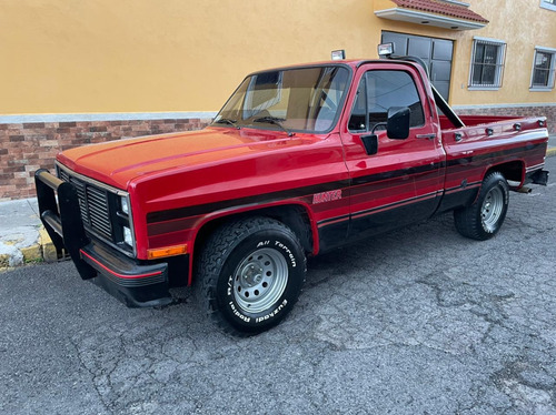 Imagen 1 de 10 de Chevrolet Cheyenne Hunter