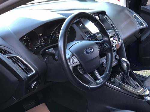 Ford Focus 5p Titanium At