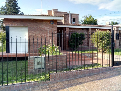 Imagen 18 de 18 de Casa En Alta Gracia , 3 Dormitorios Financiacion Amplia ,se Escuchan Ofertas