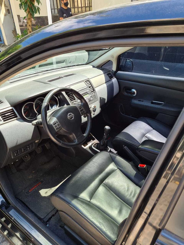 Nissan Tiida 1.8 Tekna 5 P 2011
