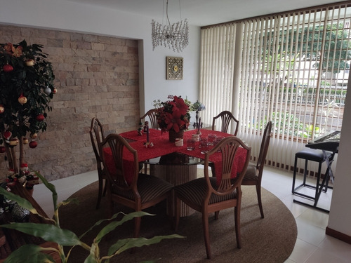 Imagen 5 de 14 de Apartamento Amplio De 150mts. 4hab; 3 Baños; Piso Bajo.