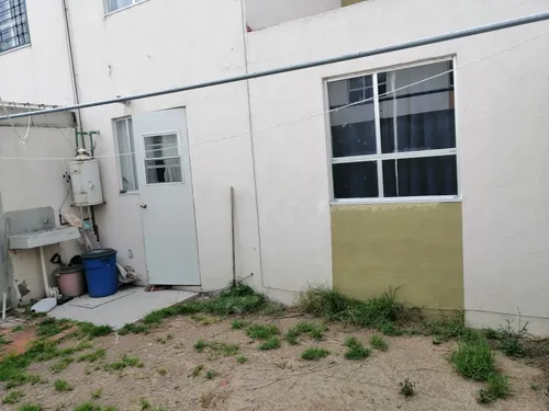 Se Renta Casa Amueblada, Con Estacionamiento, Jardín Y Vigi