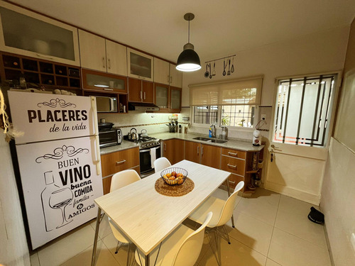 Imagen 9 de 22 de Triplex 4 Amb. En Olivos