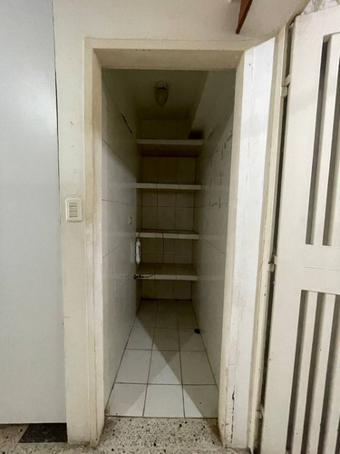 Inzitu Realtors Vende Casa En Venta En Urb. Parqueserino, San Diego Km