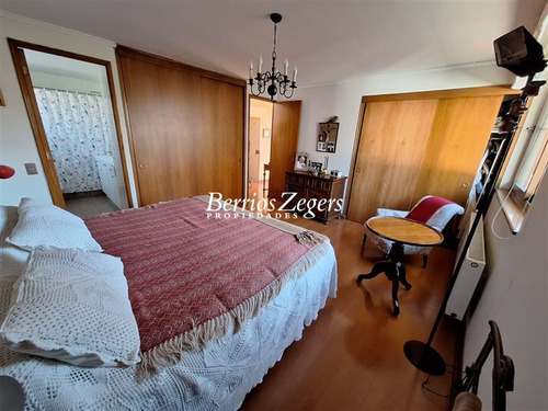 Casa Venta 4 Dormitorios, San Carlos De Apoquindo,las Condes