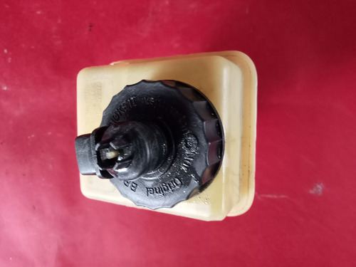 Deposito De Líquido De Frenos Jetta A2 Golf 87 A 92 Original (Usado)