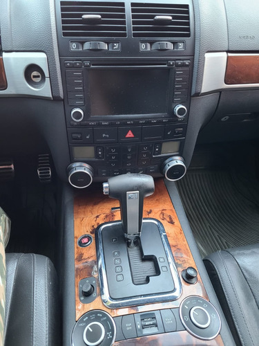 Volkswagen Touareg 4.2 V8 Tiptronic Climatronic 4x4 At