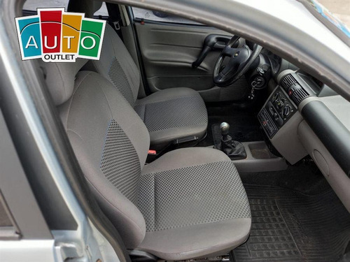 Chevrolet Corsa Super 2011 Gris Plata 4 Puertas