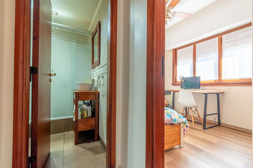 Venta Casa 4 Ambientes Con Terraza Propia, Wilde.