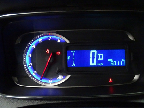 Imagem 11 de 12 de Tracker 1.8 Mpfi Lt 4x2 16v Flex 4p Automático