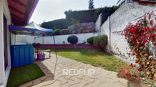 Casa En Venta En Los Dominicos /san Carlos De Apoquindo