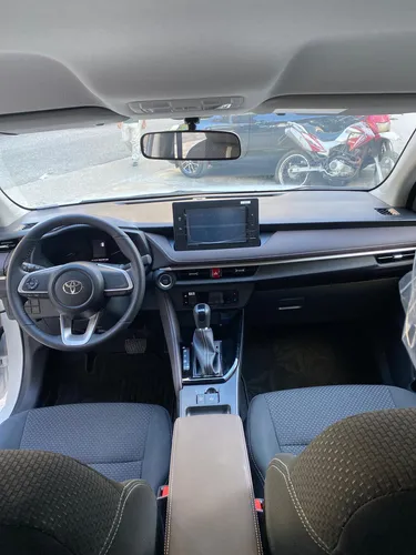Toyota Yaris Sedan E 2025
