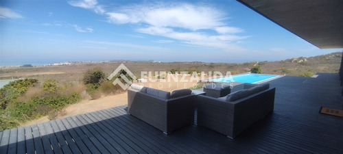 Casa Moderna. Rocas Del Mar Los Molles 3d 2b 5804 M2