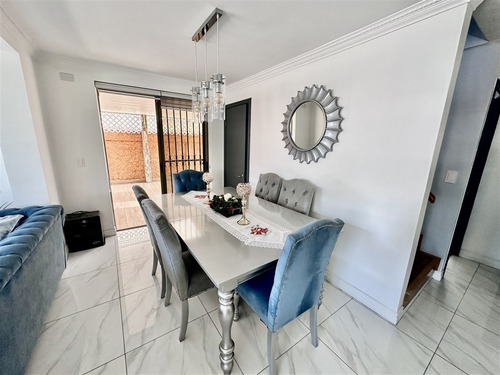 Casa En Venta De 3 Dorm. En Macul