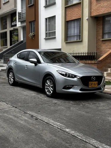 Mazda 3 2.0 Touring