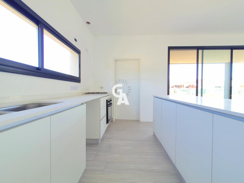Imagen 21 de 30 de Casa En Venta 4 Amb En Santa Emilia, Pilar Del Este