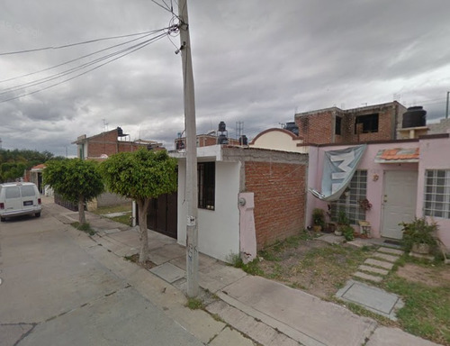 Sk17 Hermosa Casa En Venta, En Excelente Estado Ideal Para Iniciar Tu Patrimonio En Leon Gto,pago Accesible En 2 Exhibiciones, Solo Recursos Propios. No Infonavit