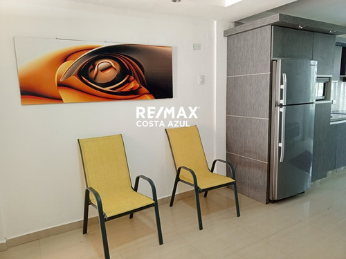 Remax Vende Apartamento Listo Para Disfrutar En El Conjunto Villas Del Puerto En Tucacas.