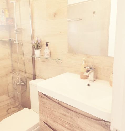 Remodelada, Con Termopanel Completa, En Condominio!
