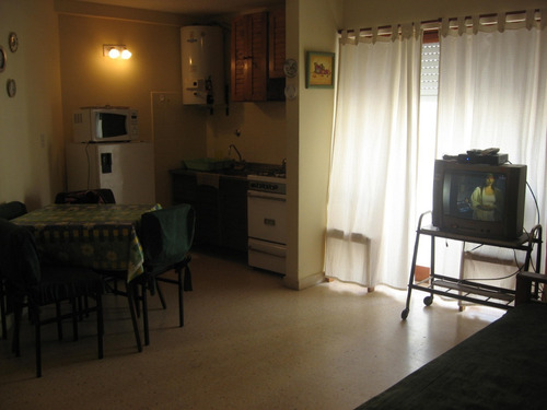 Imagen 5 de 9 de V041 - Monoambiente En Venta Con Amplio Balcón Terraza
