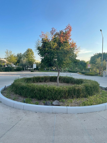 Terreno En Venta En Privada Santa Fe En Villas De Irapuato