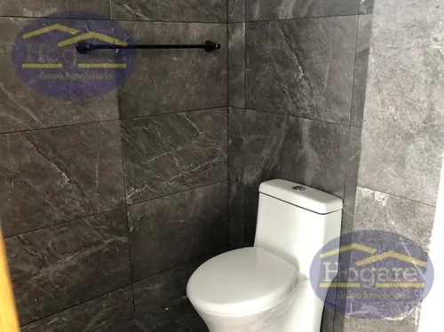 Amplia Casa Campestre En Venta, Fraccionamiento Los Encinos, León, Gto.