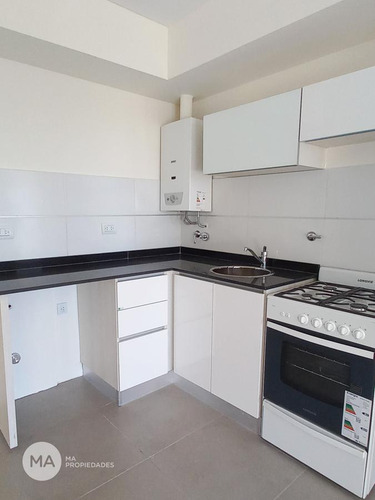 Imagen 4 de 16 de Departamento De Un Dormitorio Con Vista Parcial Al Río En Pto Norte