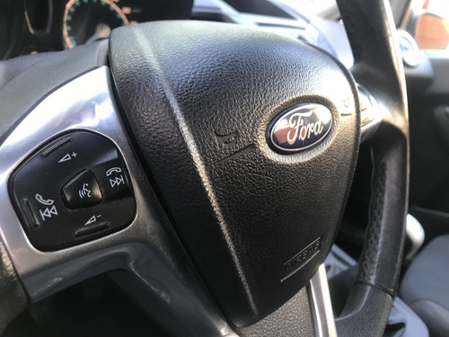 Imagen 15 de 25 de Ford Fiesta Kinetic Design 1.6 Se Año 2014 - Liv Motors
