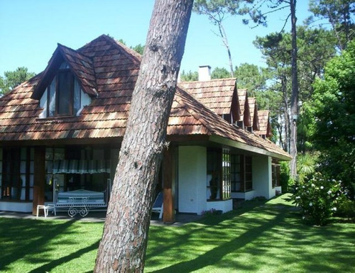 Casa En Lugano, 5 Dormitorios *-ref:178