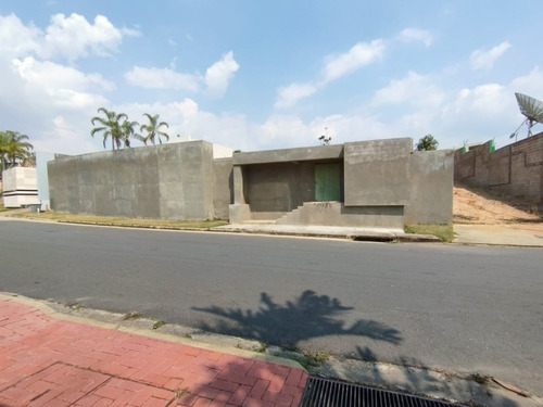 Exclusiva Parcela En Venta Urbanización Guataparo Country Club. Luz Coelho