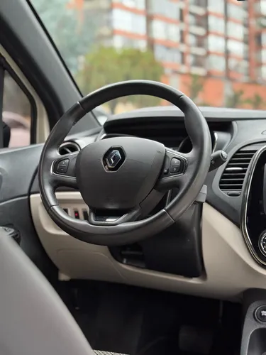 Renault Captur 2.0 Intens Automática